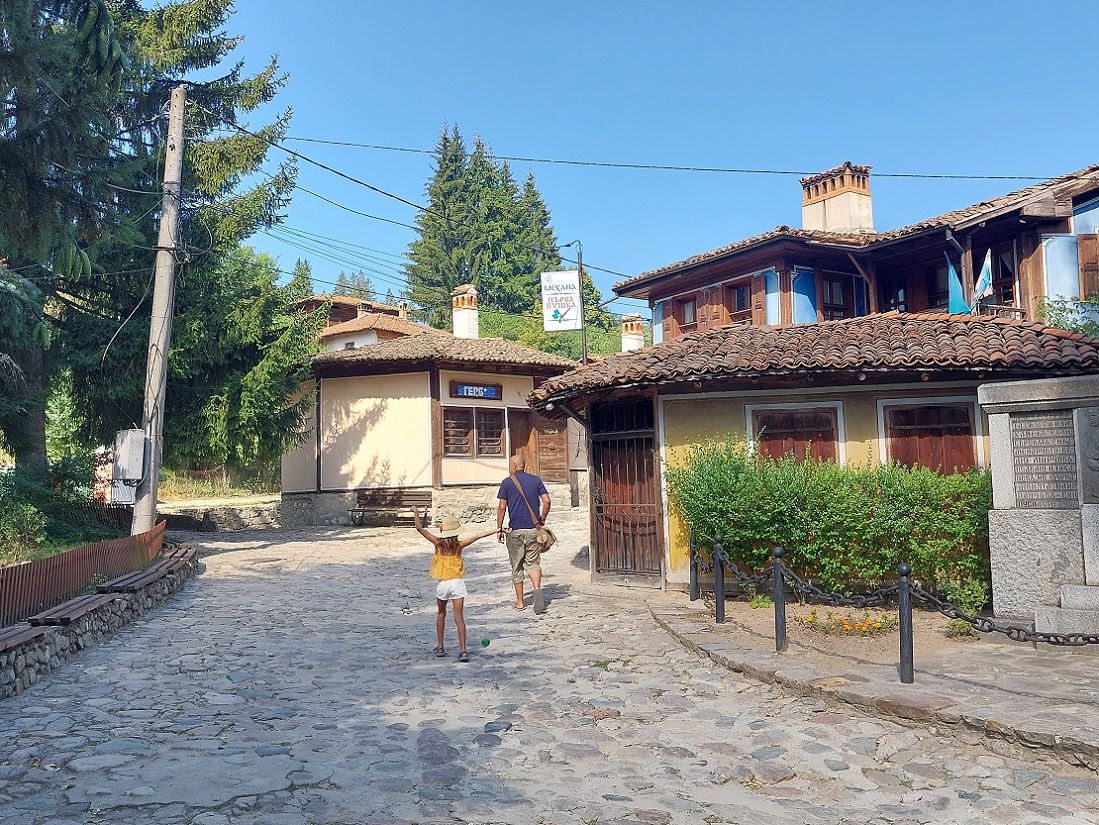Foto pueblo histórico de Koprivshtitsa, Bulgaria
