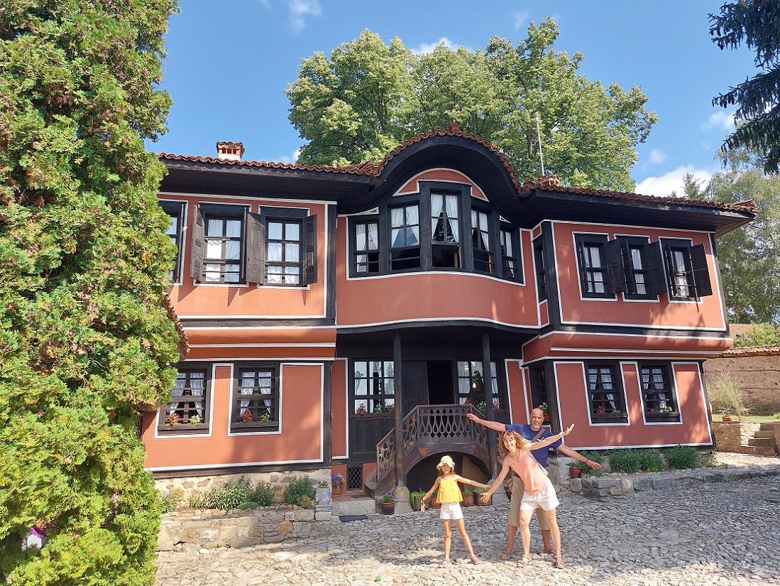 Foto pueblo histórico de Koprivshtitsa, casa Todor Kableshkov, Bulgaria