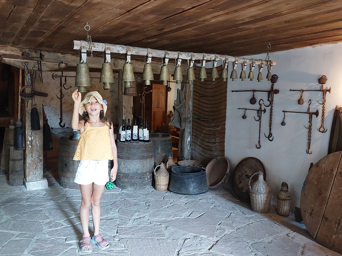 Foto pueblo histórico de Koprivshtitsa, casa Oslekov, Bulgaria