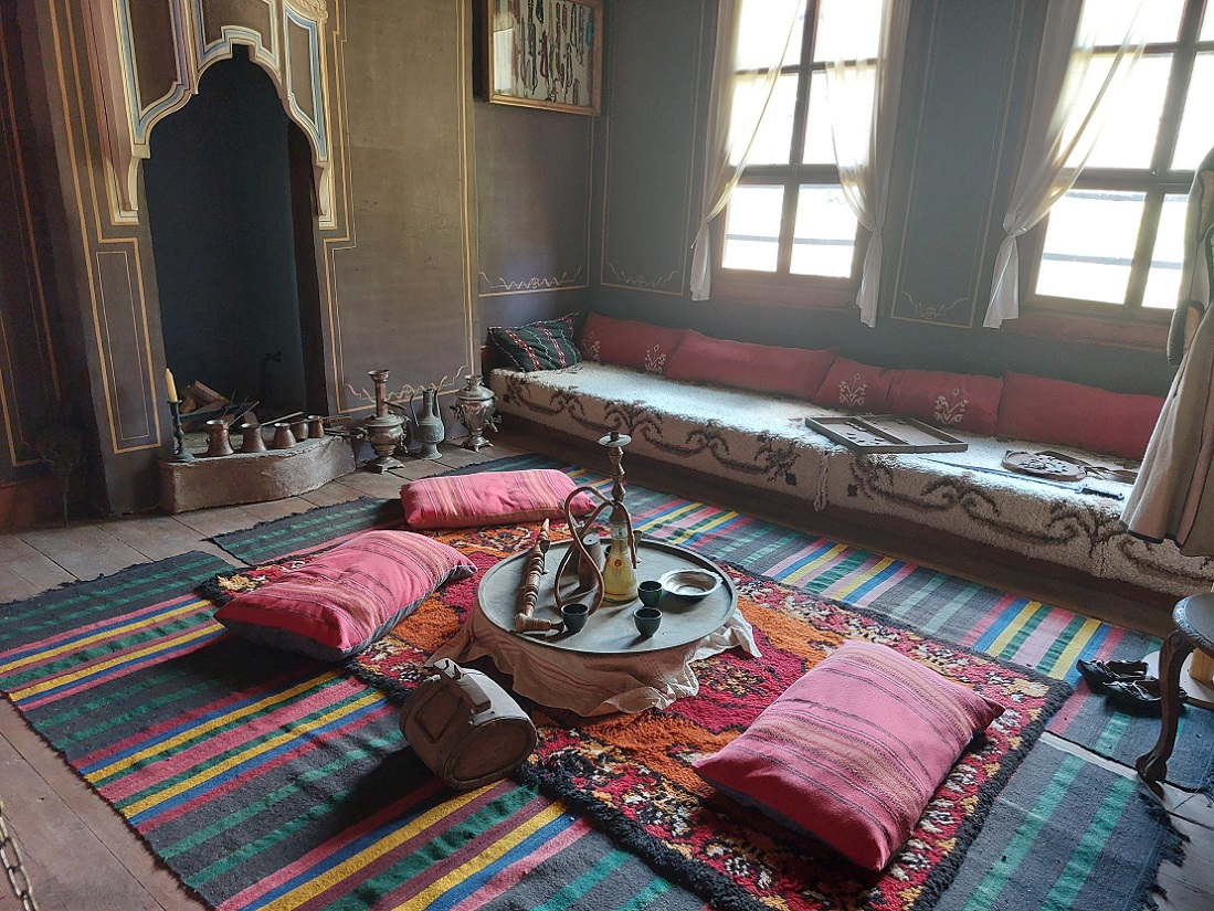 Foto pueblo histórico de Koprivshtitsa, casa Oslekov, Bulgaria