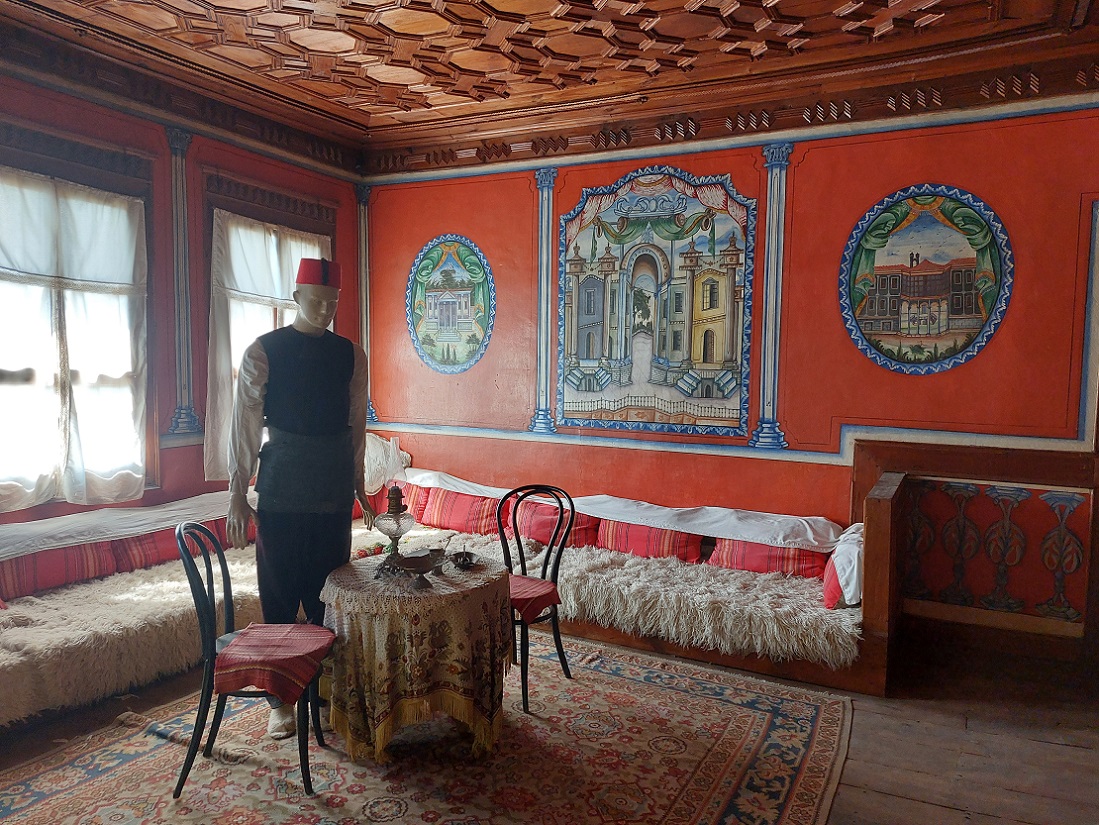 Foto pueblo histórico de Koprivshtitsa, casa Oslekov, Bulgaria