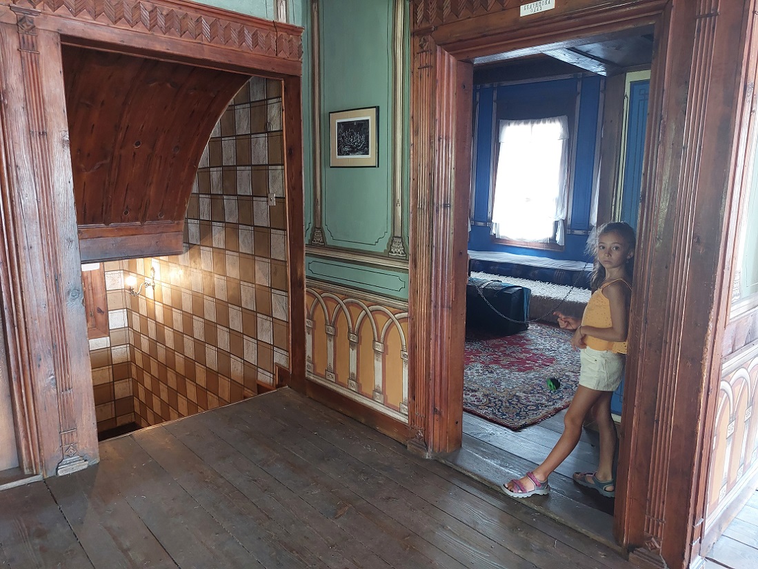 Foto pueblo histórico de Koprivshtitsa, casa Oslekov, Bulgaria