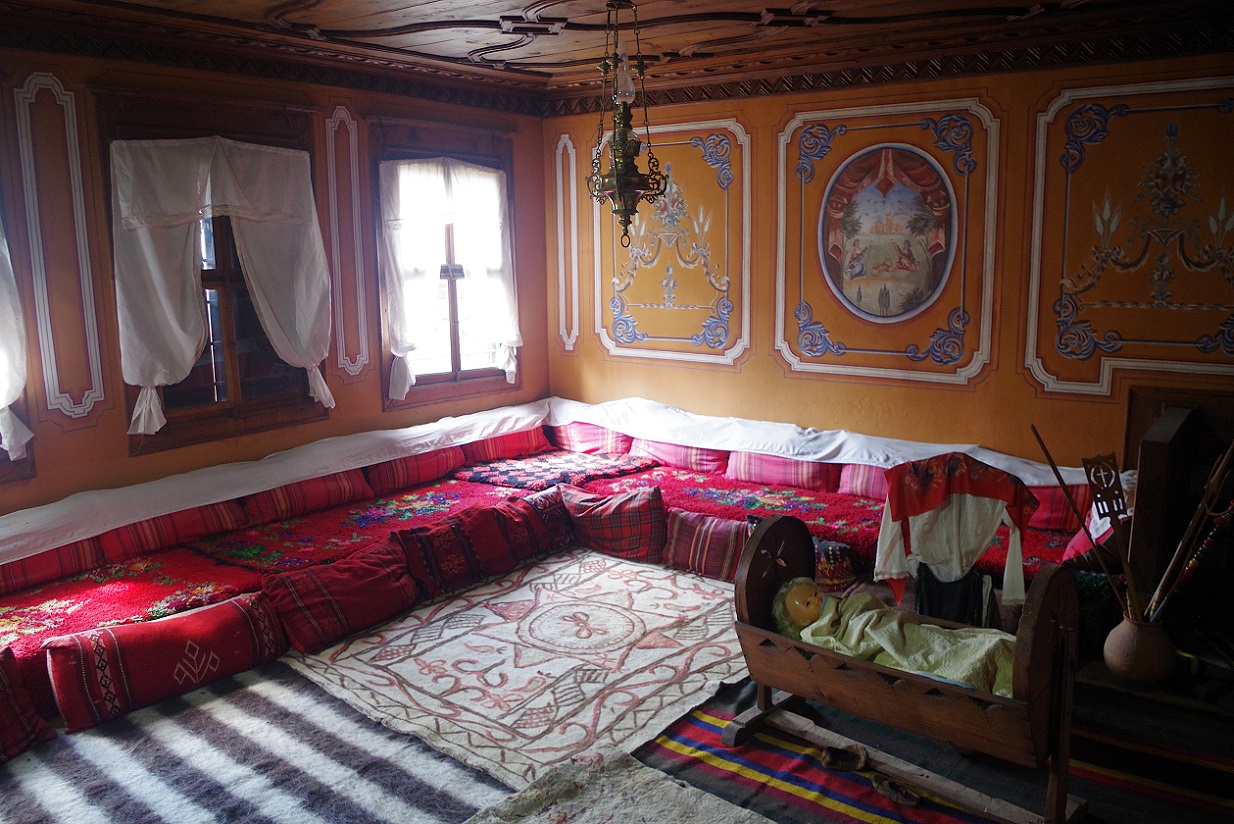 Foto pueblo histórico de Koprivshtitsa, casa Oslekov, Bulgaria