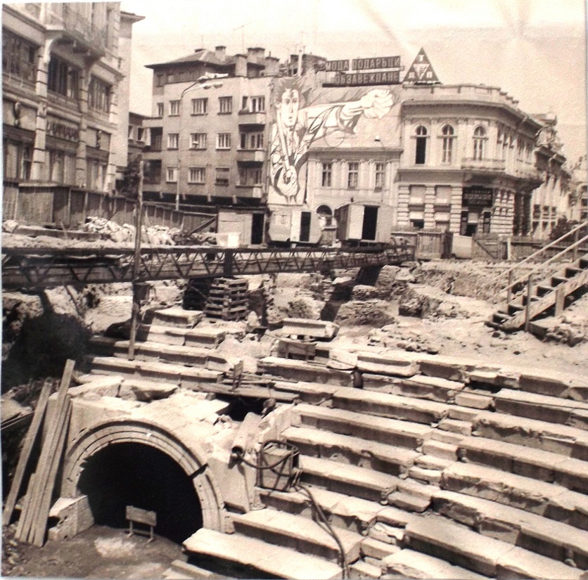 Foto antigua casco histórico de Plovdiv, estadio romano, Bulgaria