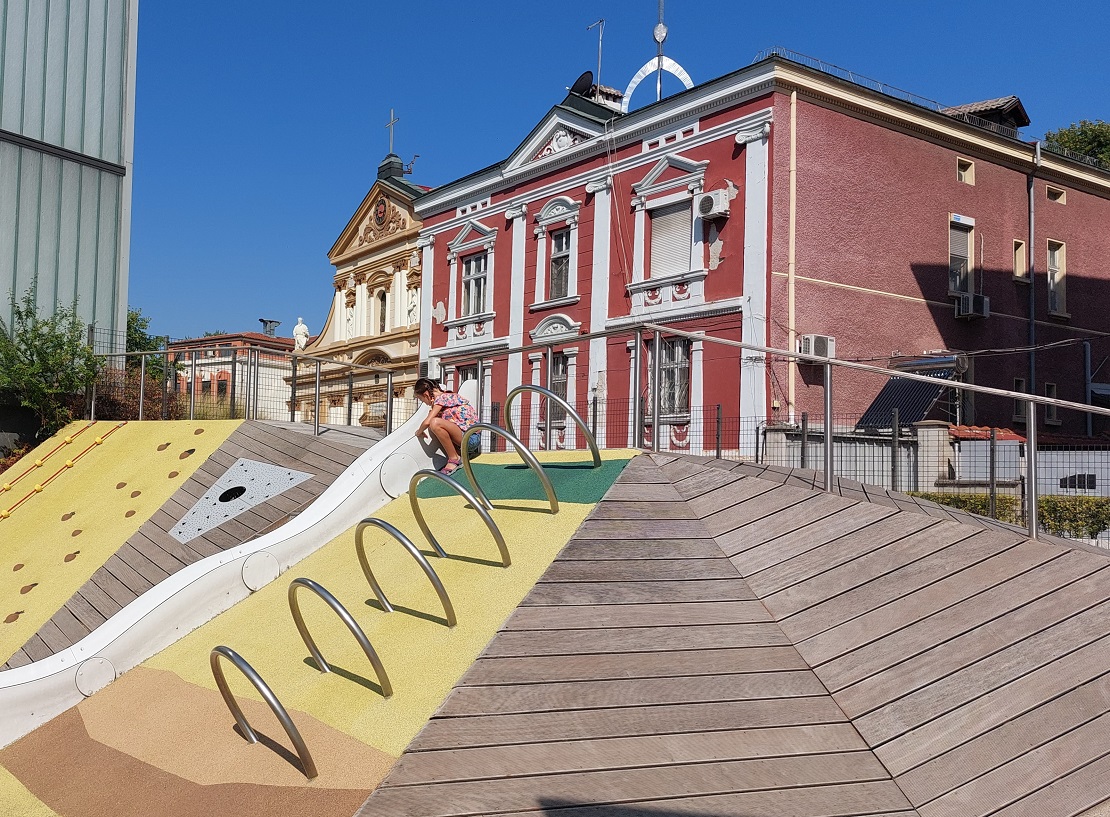 Foto en casco histórico de Plovdiv, basílica paleocristiana romana, Bulgaria