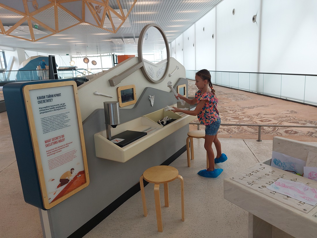 Foto en casco histórico de Plovdiv, basilica paleocristiana episcopal romana, Bulgaria