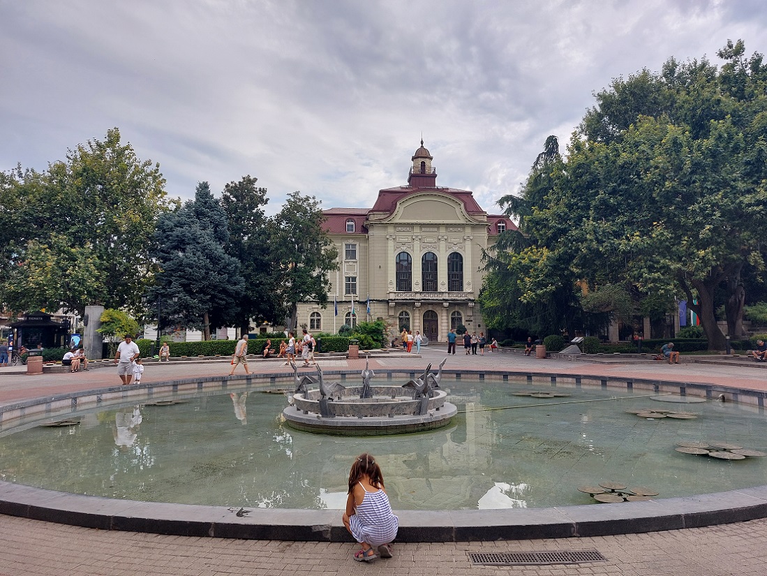 Foto casco histórico de Plovdiv, ayuntamiento, Bulgaria