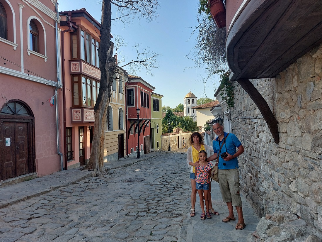 Foto en casco histórico de Plovdiv, calle Saborna, Bulgaria