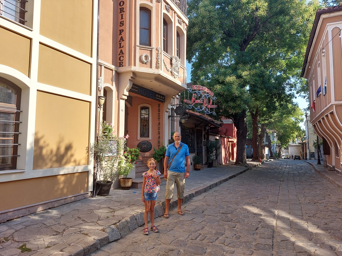 Foto en casco histórico de Plovdiv, calle Saborna, Bulgaria