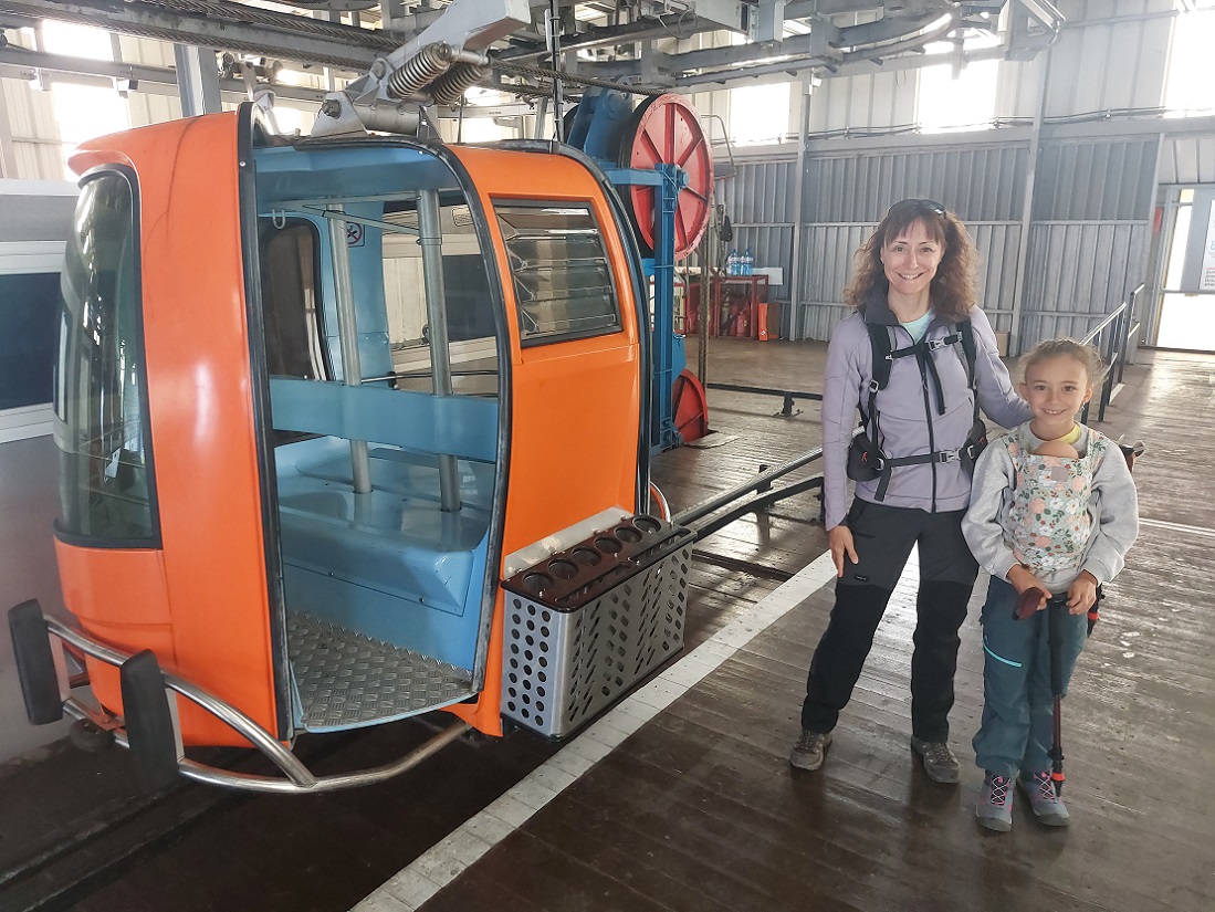 Foto telecabina de Yastrebets, parque nacional de Rila, Bulgaria