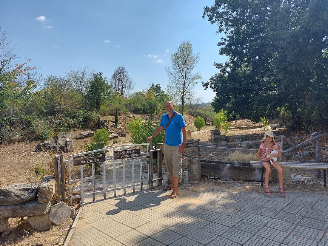 Foto templo tracio Horizont, Starosel, Bulgaria